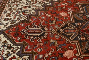 Vintage Red Geometric 7X9 Heriz Persian Rug