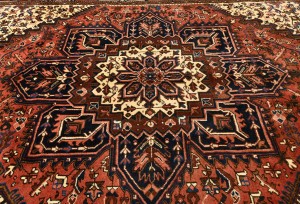 Vintage Red Geometric 7X10 Heriz Persian Rug