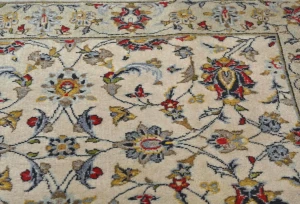 Vintage Cream Traditional 2'7X5'4 Kashan Persian Rug