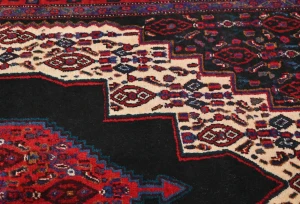 Vintage Geometric Plum 4X5 Bidjar Persian Rug