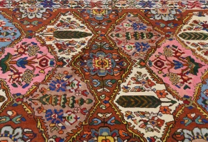 Vintage Rusty Red Floral 3X5 Bakhtiari Persian Rug