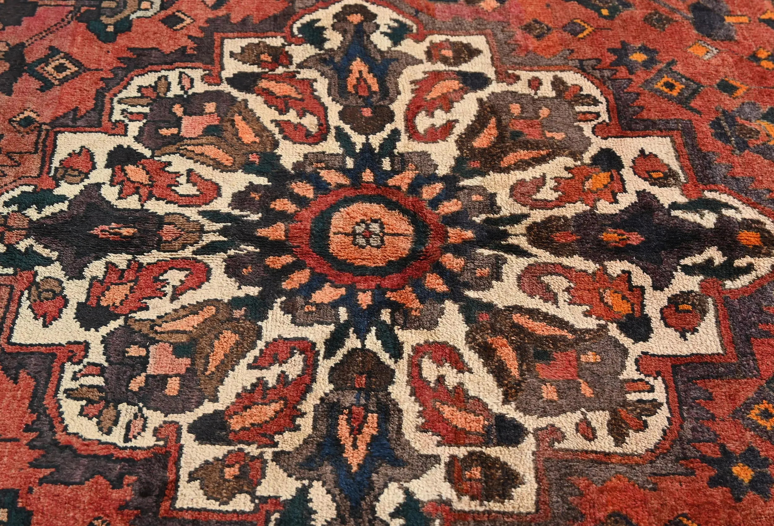 Vintage Red Tribal 5'6X6'9 Bakhtiari Persian Rug