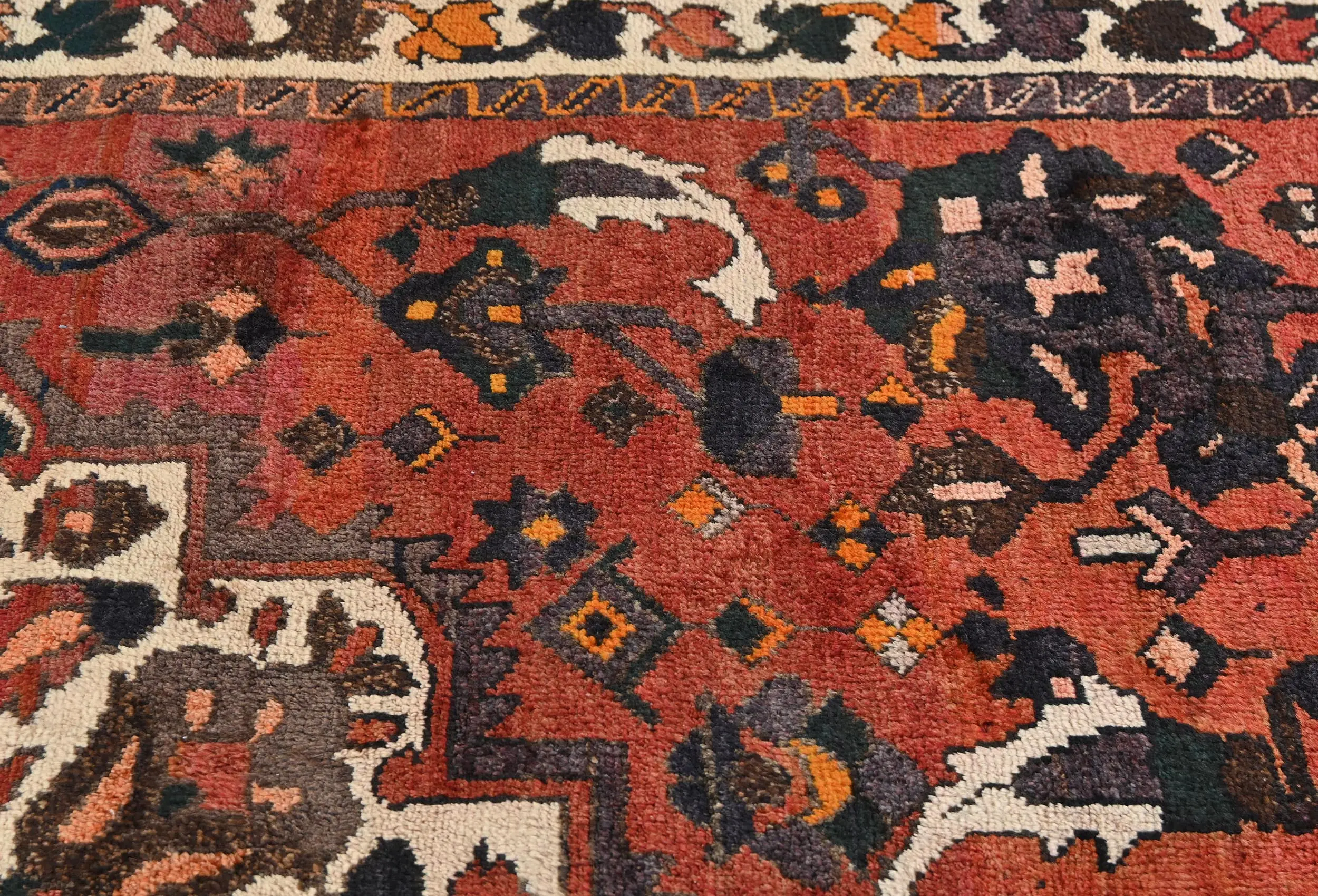 Vintage Red Tribal 5'6X6'9 Bakhtiari Persian Rug