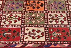 Vintage Red Tribal 5X9 Bakhtiari Persian Rug