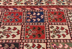 Vintage Red Tribal 5X9 Bakhtiari Persian Rug
