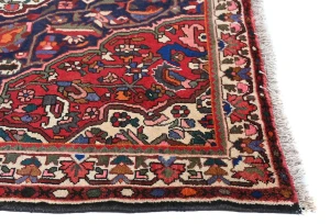 Vintage Red Flora Traditional 5'4X9'8 Bakhtiari Persian Rug