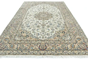 Vintage Cream Traditional Floral 6'5X9'9 Kashan Persian Rug