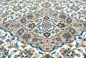 Vintage Cream Traditional Floral 6'4X10'4 Kashan Persian Rug