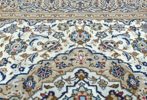 Vintage Cream Traditional Floral 6'4X10'4 Kashan Persian Rug