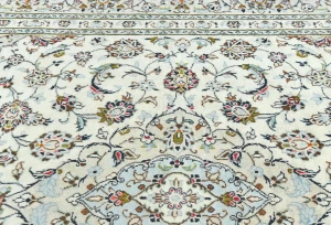 Vintage Cream Traditional 6'4X9'6 Kashan Persian Rug