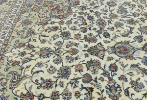 Vintage Cream Traditional 8X11 Kashan Persian Rug