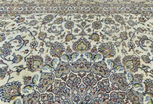 Vintage Cream Traditional 8X11 Kashan Persian Rug