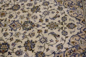 Vintage Cream 7X10 Traditional Kashan Persian Rug