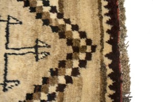 Vintage Beige Tribal 4X6 Shiraz Persian Rug