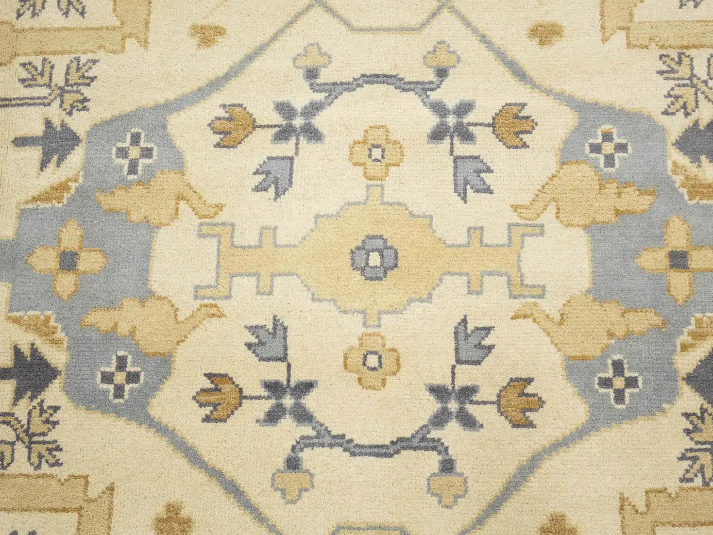 Ivory Floral Traditional 12x18 Oushak Oriental Rug