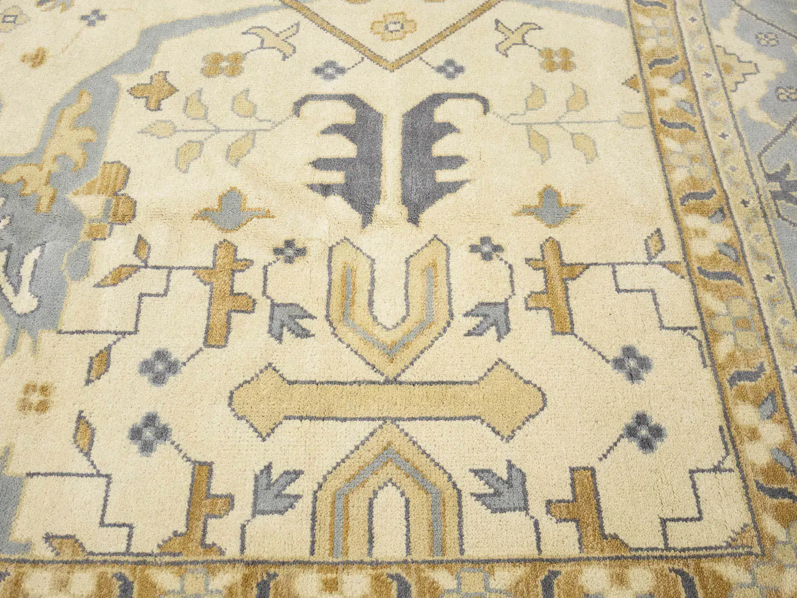 Ivory Floral Traditional 12x18 Oushak Oriental Rug