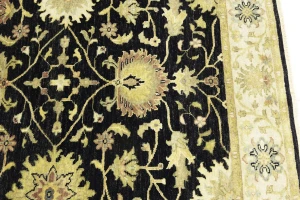 Black Traditional Floral 5x8 Oushak Chobi Oriental Rug