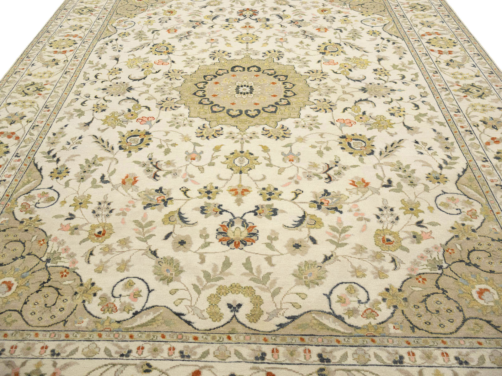 Ivory Traditional Floral 9x12 chobi Oriental Rug