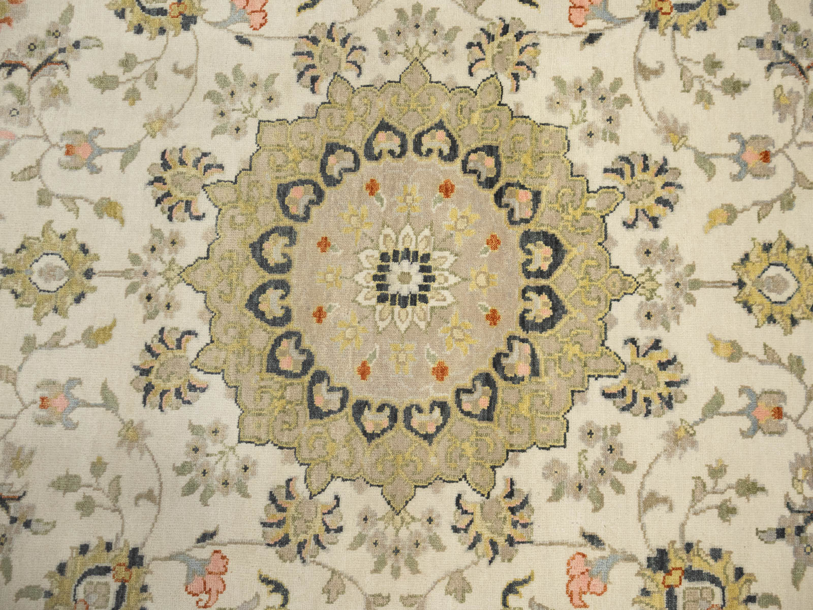 Ivory Traditional Floral 9x12 chobi Oriental Rug