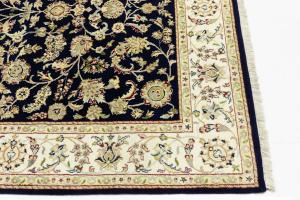 Dark Navy Floral 6X9 Indo-Nain Oriental Rug