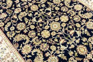 Dark Navy Floral 6X9 Indo-Nain Oriental Rug