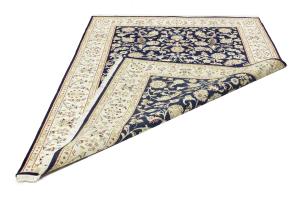 Dark Navy Floral 6X9 Indo-Nain Oriental Rug