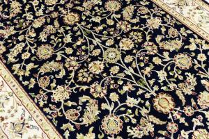 Dark Navy Floral Traditional 5X8 Indo-Nain Oriental Rug