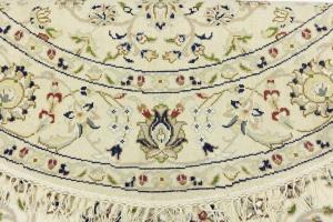 Cream Floral Traditional 4X4 Indo-Nain Oriental Round Rug