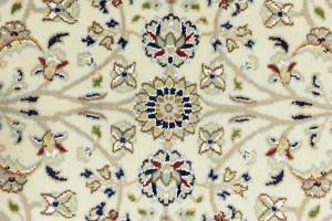 Cream Floral Traditional 4X4 Indo-Nain Oriental Round Rug