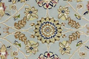 Light Blue Floral 8x8 Indo-Nain Oriental Round Rug