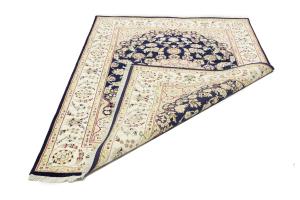 Dark Navy Floral 5'6X8 Indo-Nain Oriental Rug