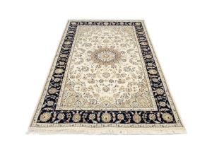 Ivory Floral 5x8 Indo-Nain Oriental Rug