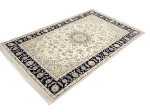 Ivory Floral 5x8 Indo-Nain Oriental Rug