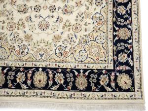 Ivory Floral 5x8 Indo-Nain Oriental Rug