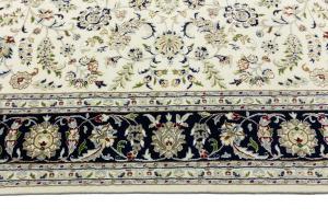 Cream Floral 9x12 Indo-Nain Oriental Rug