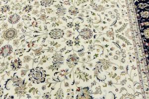 Cream Floral 9x12 Indo-Nain Oriental Rug