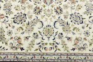 Cream Floral 9x12 Indo-Nain Oriental Rug