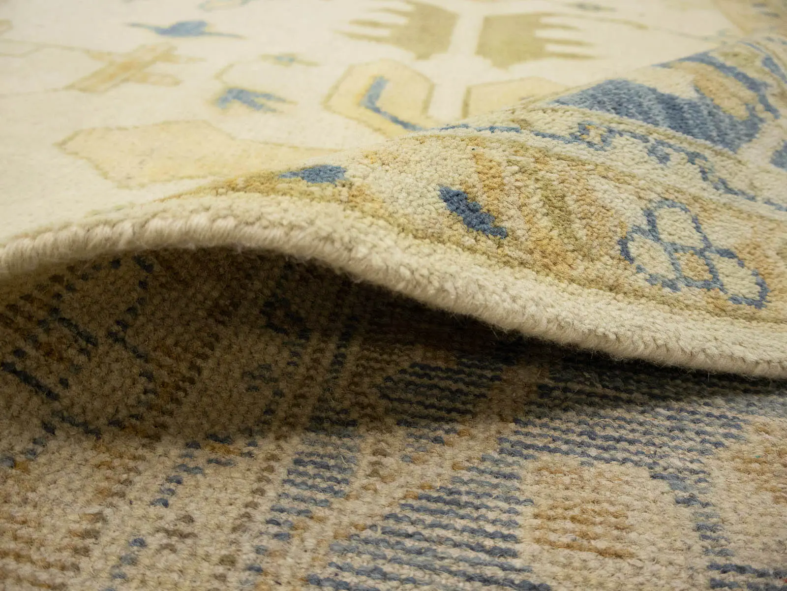 Muted Cream Floral Transitional 13x20 Oushak Oriental Rug