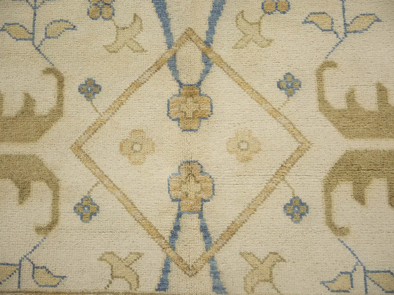 Muted Cream Floral Transitional 13x20 Oushak Oriental Rug