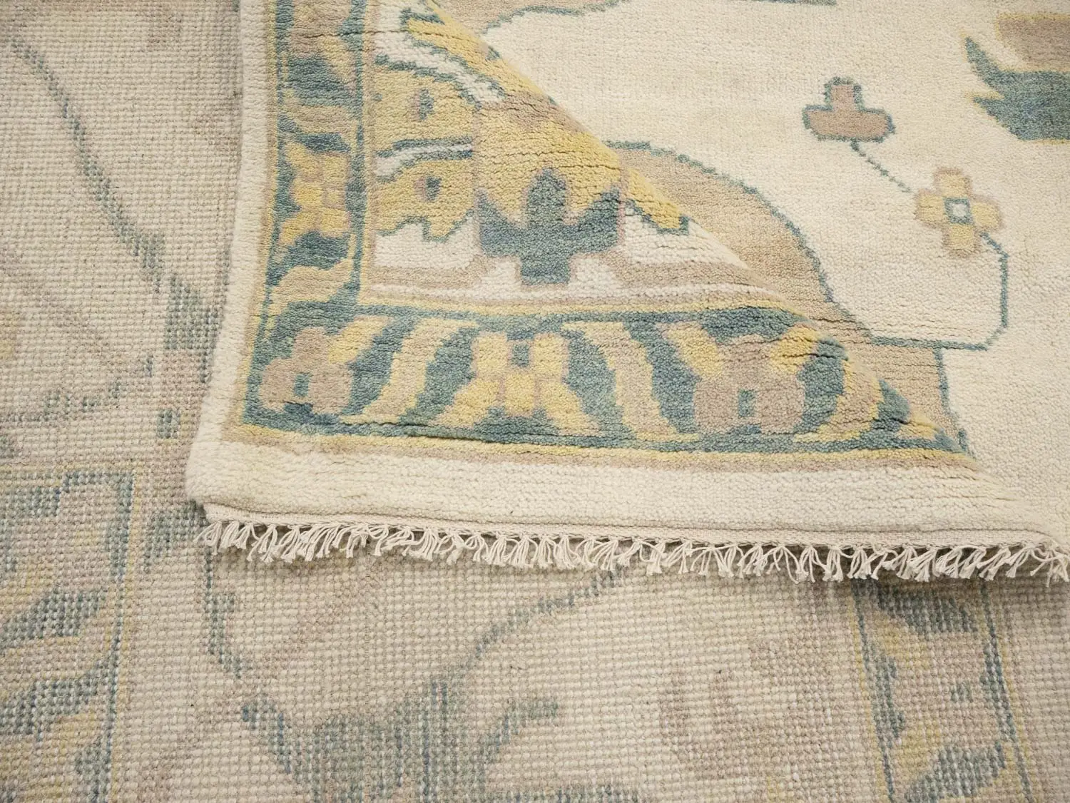 Muted Ivory Floral 12x18 Oushak Oriental Rug