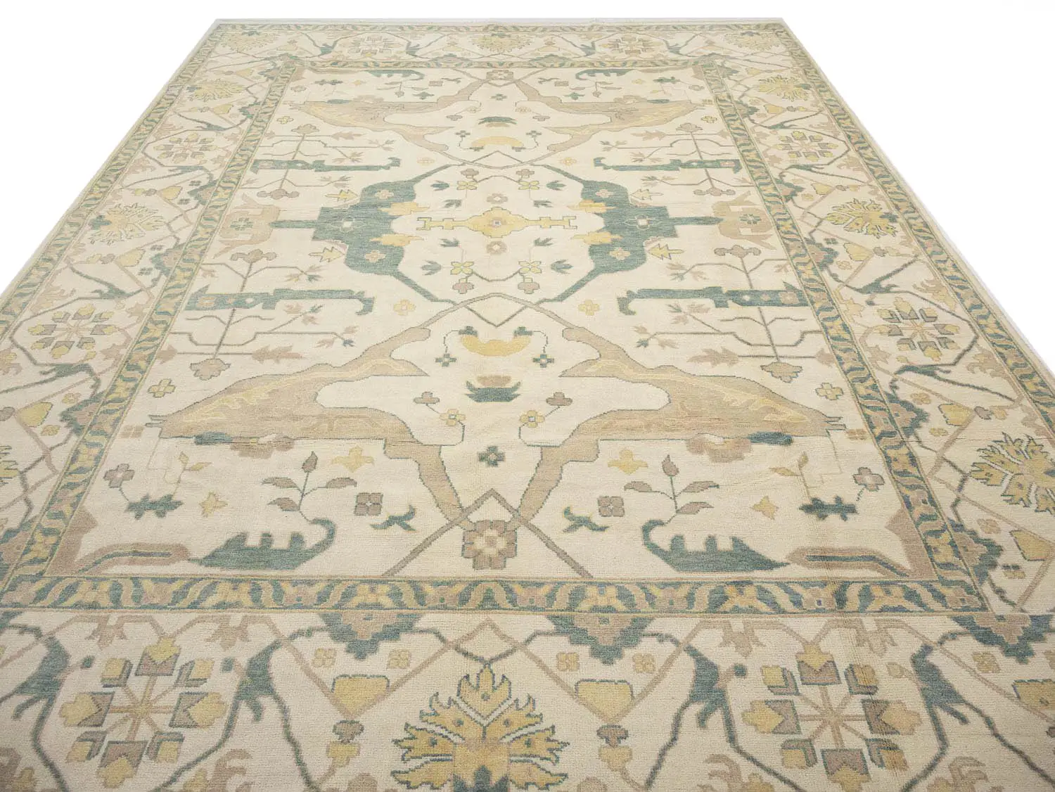 Muted Ivory Floral 12x18 Oushak Oriental Rug