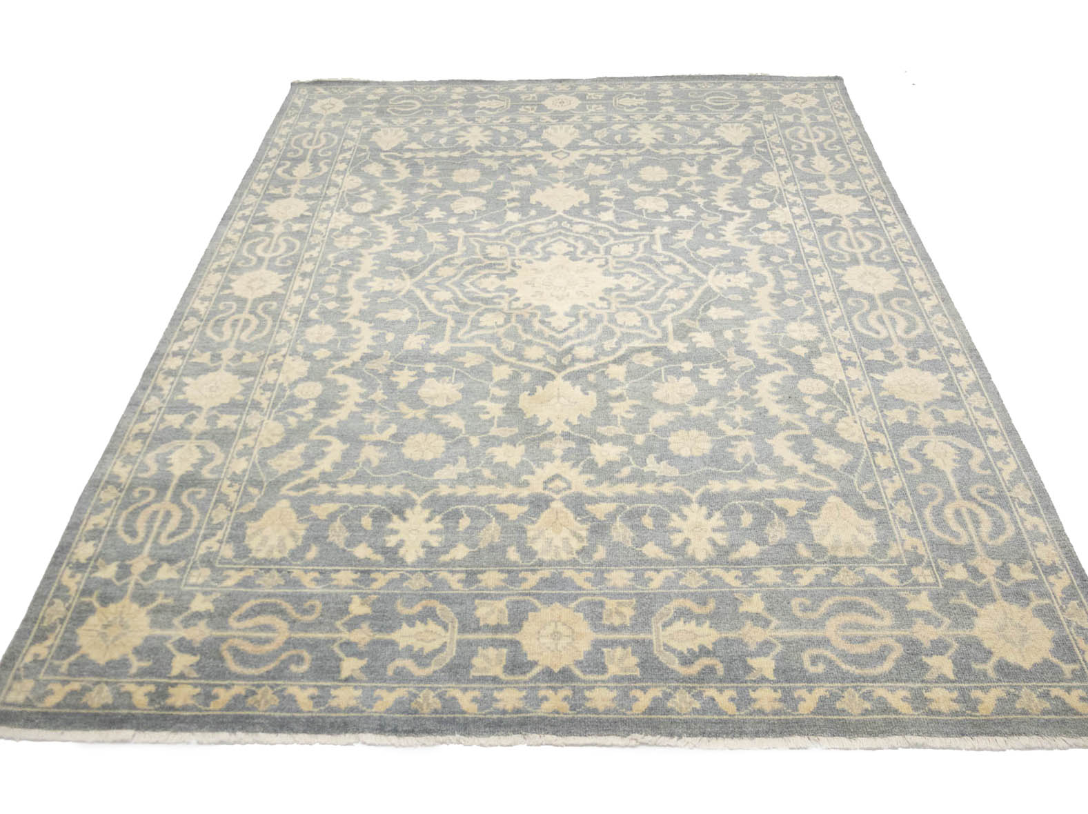 Muted Gray Floral 9x12 Transitional Oriental Area Rug