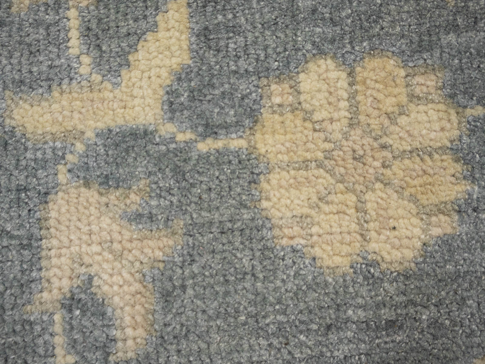 Muted Gray Floral 9x12 Transitional Oriental Area Rug