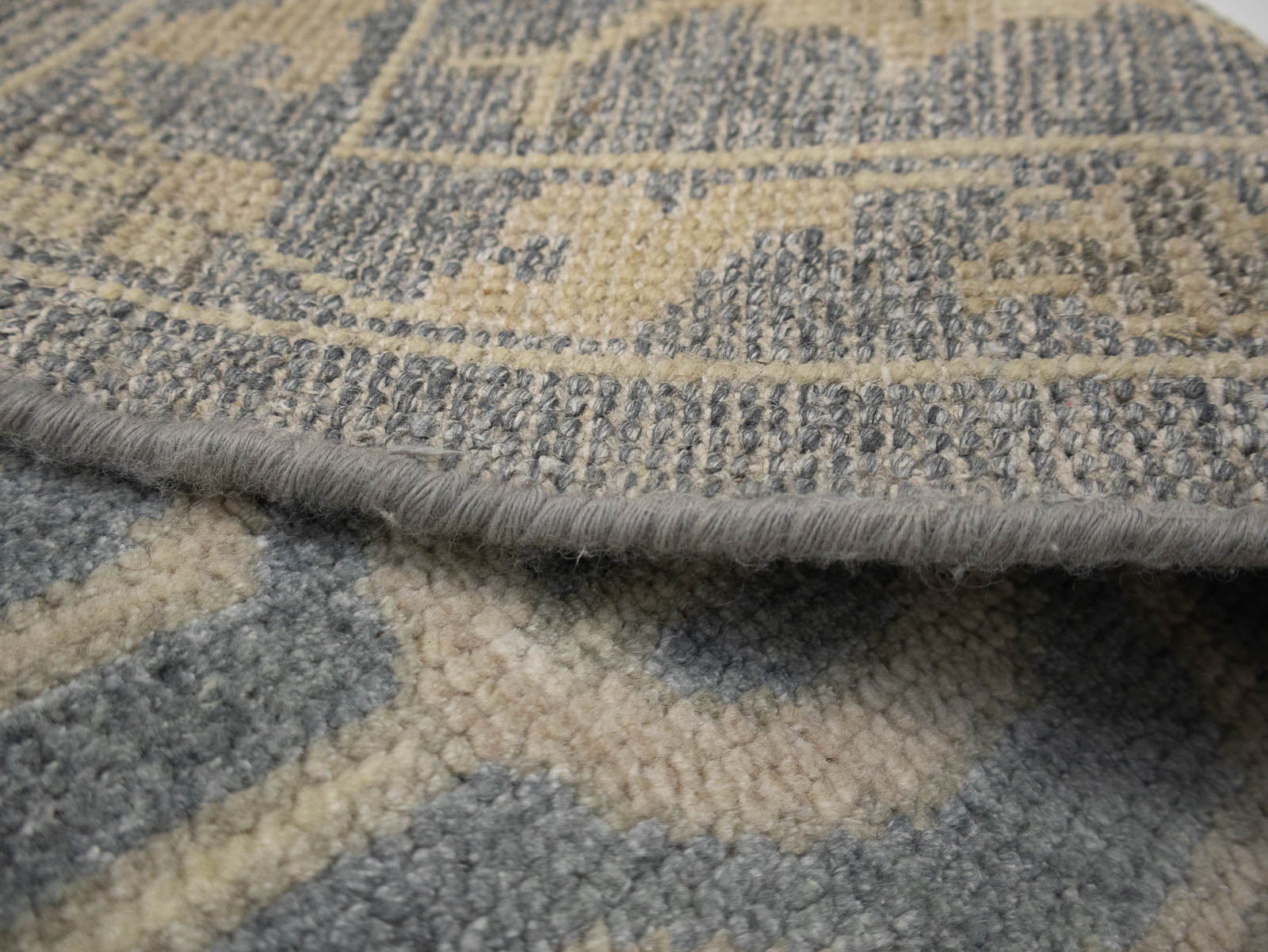 Muted Gray Floral 9x12 Transitional Oriental Area Rug