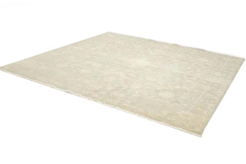 9'10 x 9'11 Hand Knotted Floral Oriental Rug