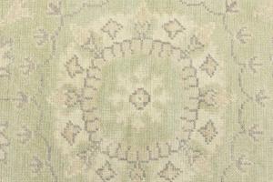 Muted Light Green Floral Transitional 8x8 Oriental Round Rug