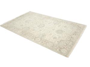 Muted Ivory Floral 5x8 Oushak Chobi Oriental Rug