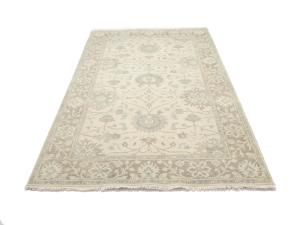 Muted Ivory Floral 5x8 Oushak Chobi Oriental Rug