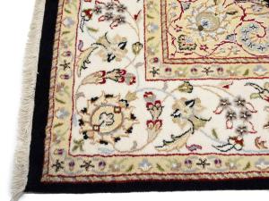 Black Floral 6x6 Indo-Nain Oriental Square Rug