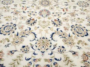 8'10 X 12'2 Indo-Nain Hand Knotted Floral Oriental Wool Rug
